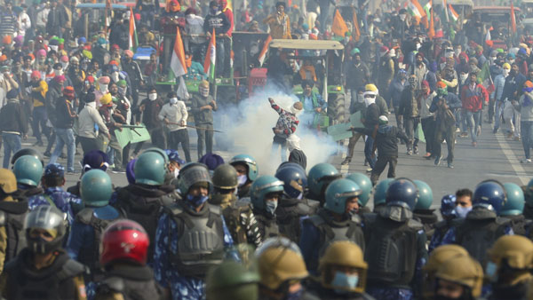 Home Minister Amit Shah takes stock of law and order situation in Delhi 