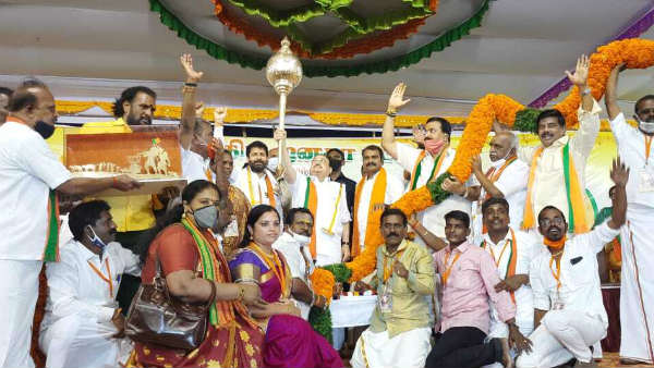 பிரதமர் உறுதுணை பிரதமர் உறுதுணை