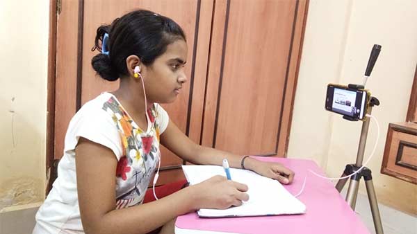  ஸ்கூலுக்கே போகல, கட்டணம் ஏன்? 