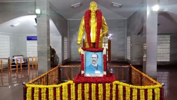 Pennycuick 180 birthday elebrates in Cumbum valley OPS tributes 