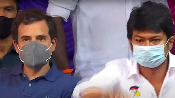 Rahulgandhi and Udhayanidhi stalin sat on the same platform and watched Jallikattu Rahulgandhi and Udhayanidhi stalin sat on the same platform and watched Jallikattu