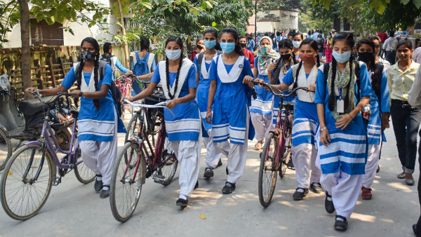 விருப்பமுள்ள மாணவர்கள் 