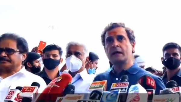  ராகுல் முதலிடம் : 