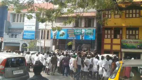  AIADMK Cadres throng Chennai TASMAC Shops after Jayalalithaa memorial unveiled 