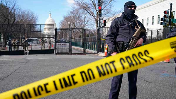 சொந்த ஊர் திரும்பும் வீரர்கள்