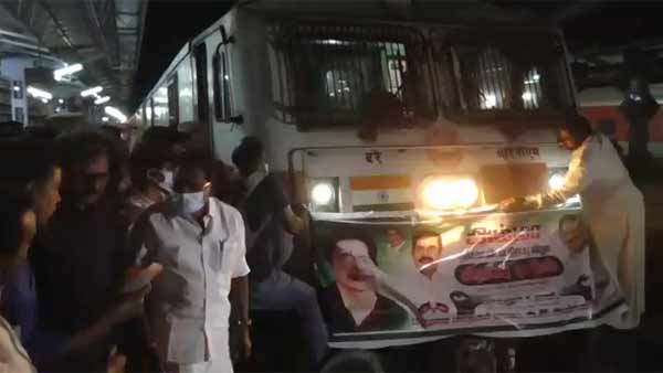உலகம் வியக்கும் ஜெ. நினைவிடம் 
