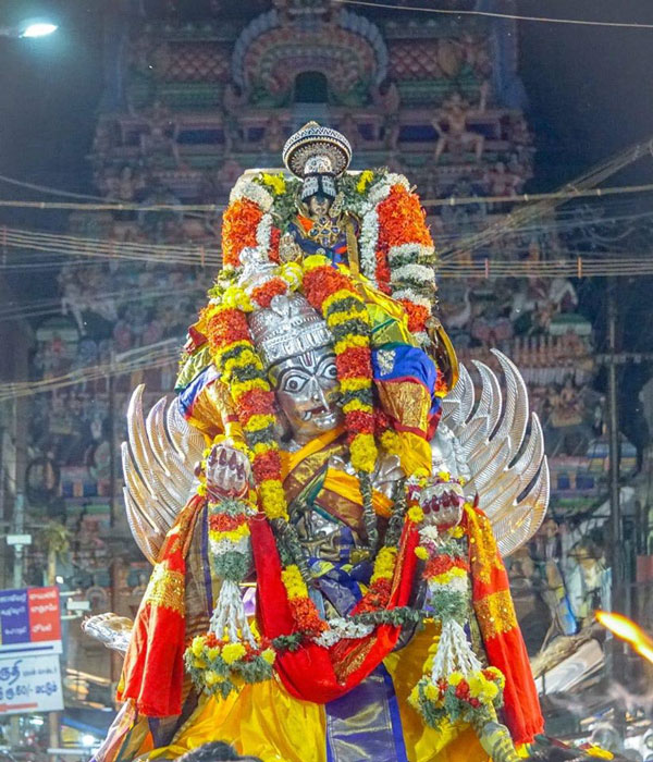 Sri Rangam Ranganathar Temple Thai Therottam - Karuda sevai on the 22nd 2021 Sri Rangam Ranganathar Temple Thai Therottam - Karuda sevai on the 22nd 2021