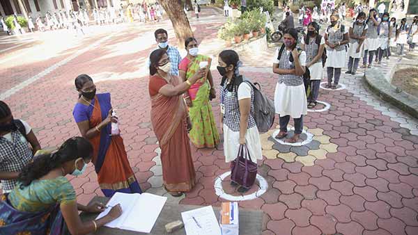 மேல்நிலை பள்ளிகள் 