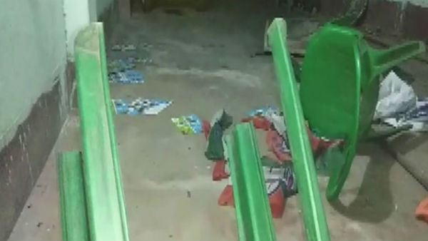 அலுவலகம் சூறை 