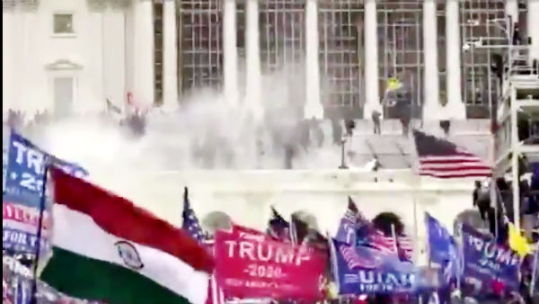  The Indian national flag is also in the pro-Trump struggle