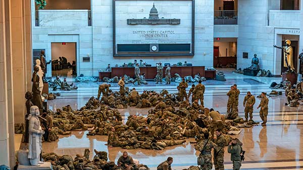 அவசர நிலை பிரகடனம்