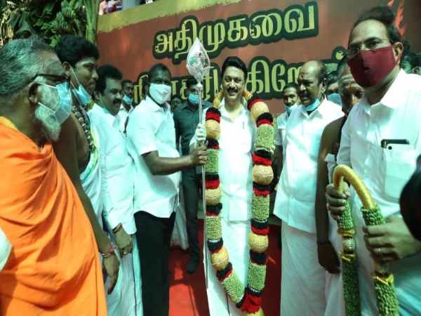 DMK workers Gift to Silver Vel for MK Stalin in Tiruthani 