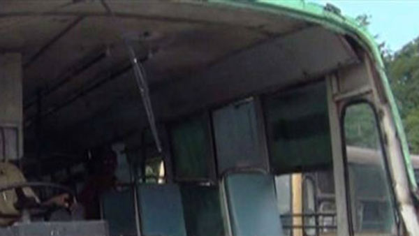 கூரை மீது ஆபத்தான பயணம் 