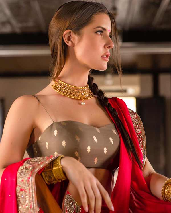 பிரபலங்கள் 