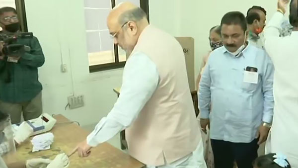Gujarat Municipal Election: Amit Shah casts vote in Ahmedabad 