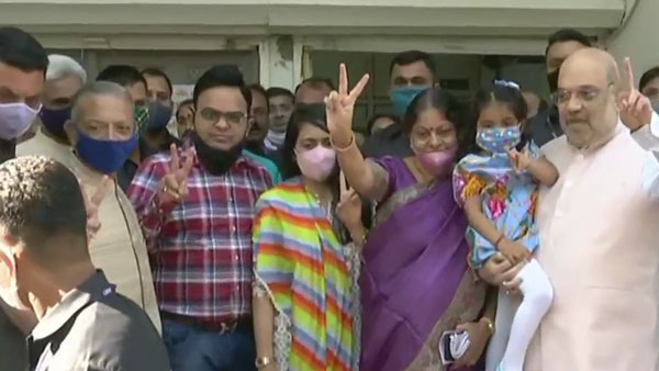 Gujarat Municipal Election: Amit Shah casts vote in Ahmedabad 
