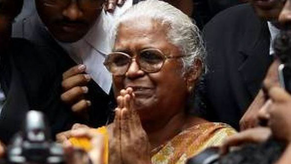 பல காலம் காத்திருக்கும் அற்புதம்மாள் 