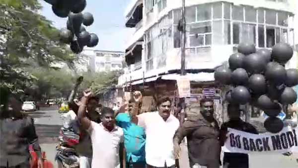 30 arrested for waving black flags against Narendra Modi in Puducherry 