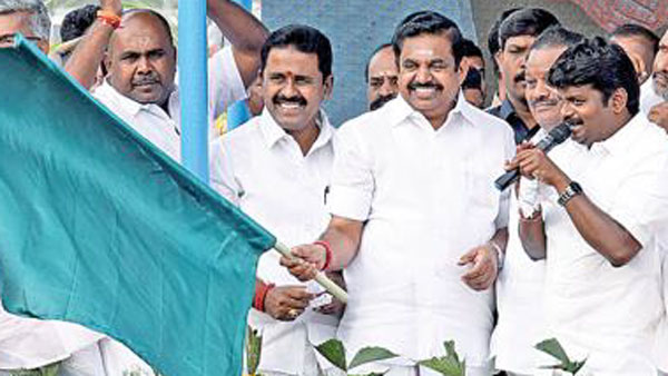 முதல்வர் அடிக்கல் நாட்டினார் முதல்வர் அடிக்கல் நாட்டினார்