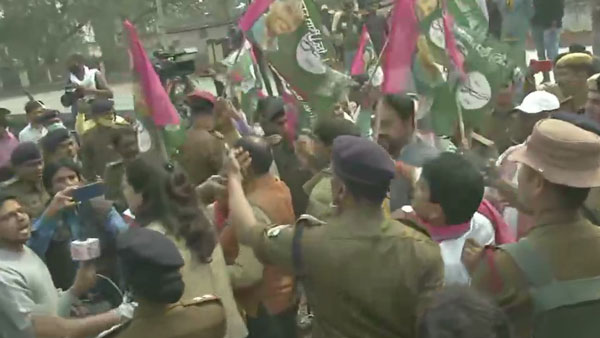 அடுத்தக்கட்டத்துக்கு நகர்வு அடுத்தக்கட்டத்துக்கு நகர்வு