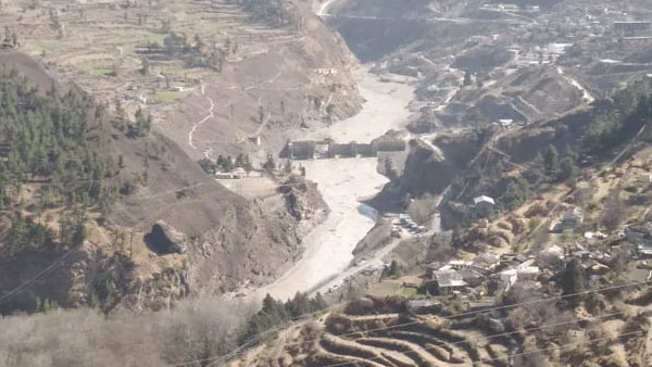 படைகள் அனுப்பினோம் 