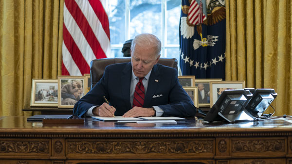 அமெரிக்கா இஸ் பேக்