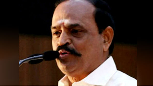  அரசியல்