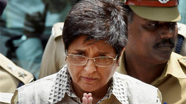 பாம்பும், கீரியுமாக நாராயணசாமி-கிரண்பேடி 