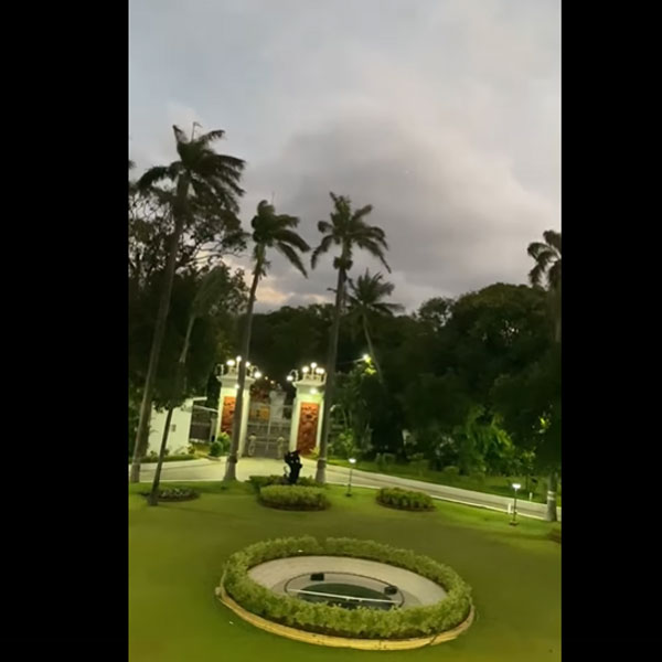 வீடியோ வெளியீடு 