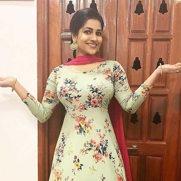 பலே வெள்ளைய தேவா 