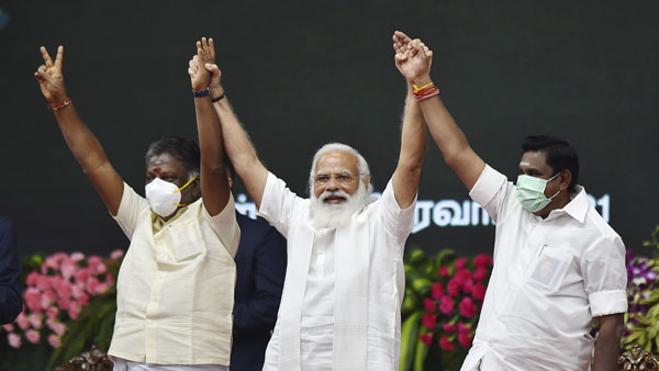 முதல்வர் உற்சாக வரவேற்பு 