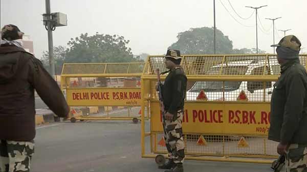 மூன்று எல்லைகளிலும் குவிப்பு 