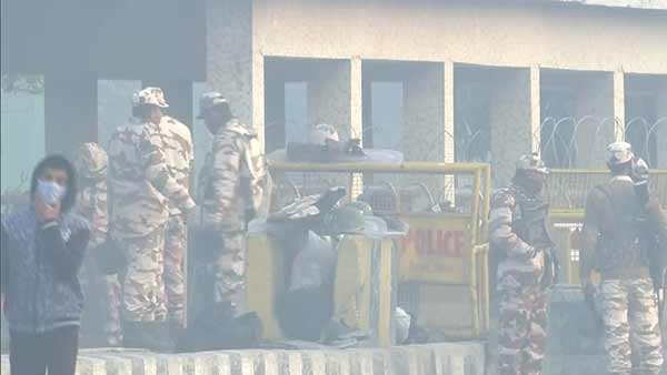 தடுப்பு அரண்கள் 