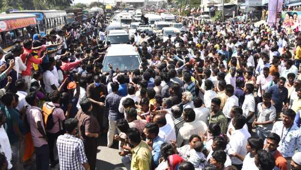 Sasikala Returns TN Today we are celebrates Deepavali says AMMK Workers 