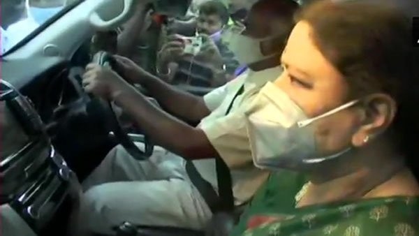 அதிமுக கொடி