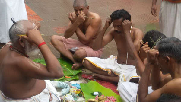 முன்னோர்கள் ஆசி கிடைக்கும் 