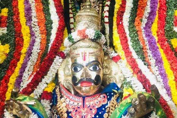 பக்தர்கள் பங்கேற்பு 