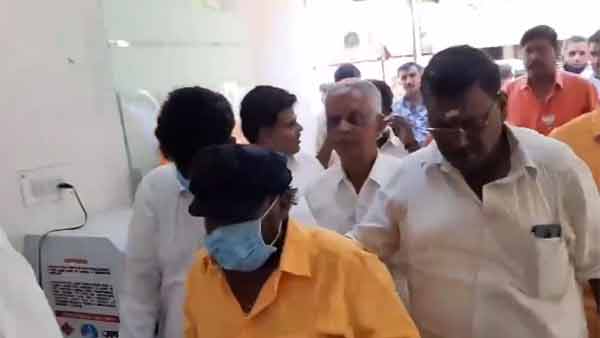 அப்ப அதிமுக-அமமுக, இப்போ பாஜக 