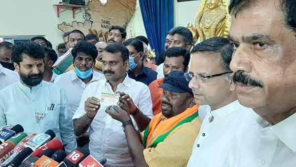 விலக காரணம் என்ன? 