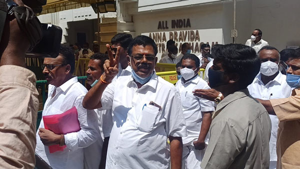 பாஜக சகவாசம் 