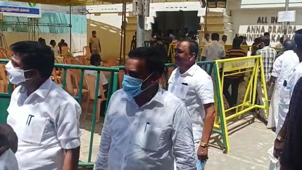 8000 பேருக்கு நேர்காணல் 