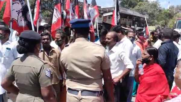 காங்கிரஸ் கட்சியிலிருந்து வந்தவர் 