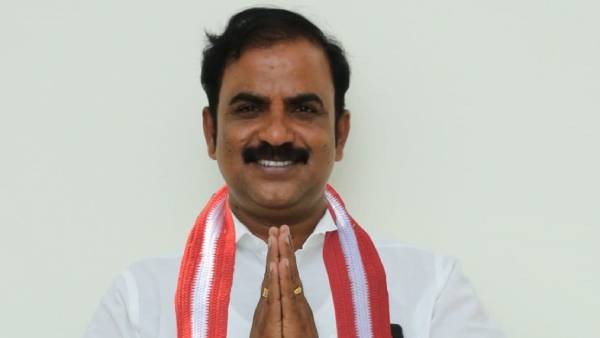  அரசியல்