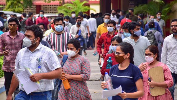 முகக் கவசம் 