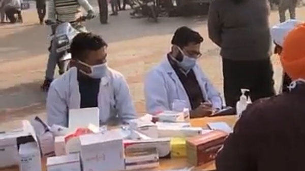 24 மணி நேரமும் செயல்படும் மருத்துவ முகாம் 24 மணி நேரமும் செயல்படும் மருத்துவ முகாம்