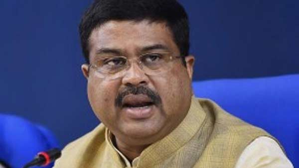 வாங்கிக் குவித்த இந்தியா வாங்கிக் குவித்த இந்தியா