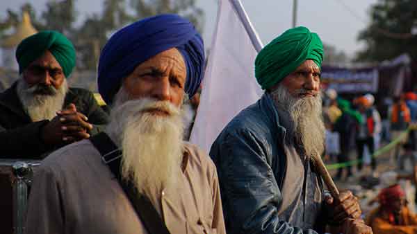 வெளிநாட்டு மற்றும் உள்நாட்டுப் பிரபலங்கள் 