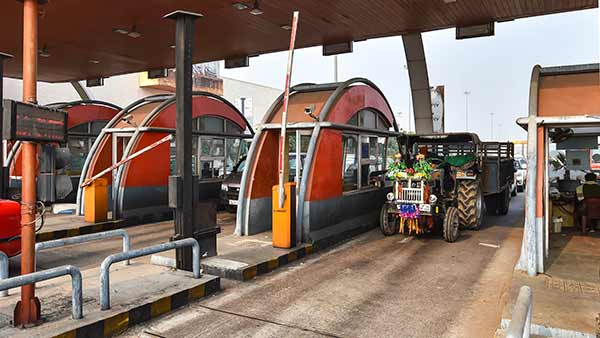 Farmers protest: Rs.815 Crore revenue loss for Tolls in 3 states Farmers protest: Rs.815 Crore revenue loss for Tolls in 3 states