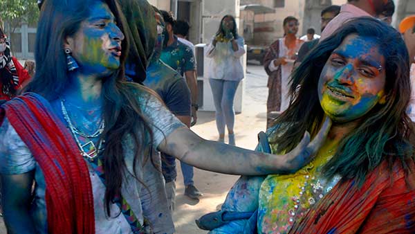 கோபியர்களுடன் விளையாடிய கண்ணன் கோபியர்களுடன் விளையாடிய கண்ணன்