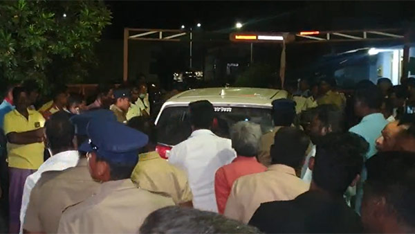 திமுக நிர்வாகி திமுக நிர்வாகி